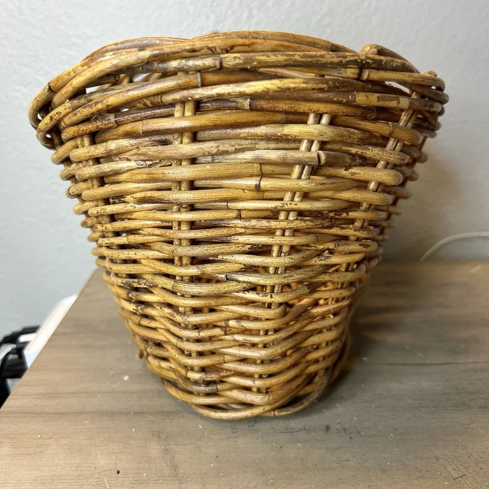 Vintage Woven Wicker Oval‎ Basket 7x10x8 Rustic Storage Planter Boho Decor